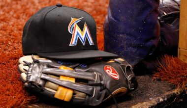 Marlins Reportedly Re-Sign Relief Pitcher to Minor League Deal