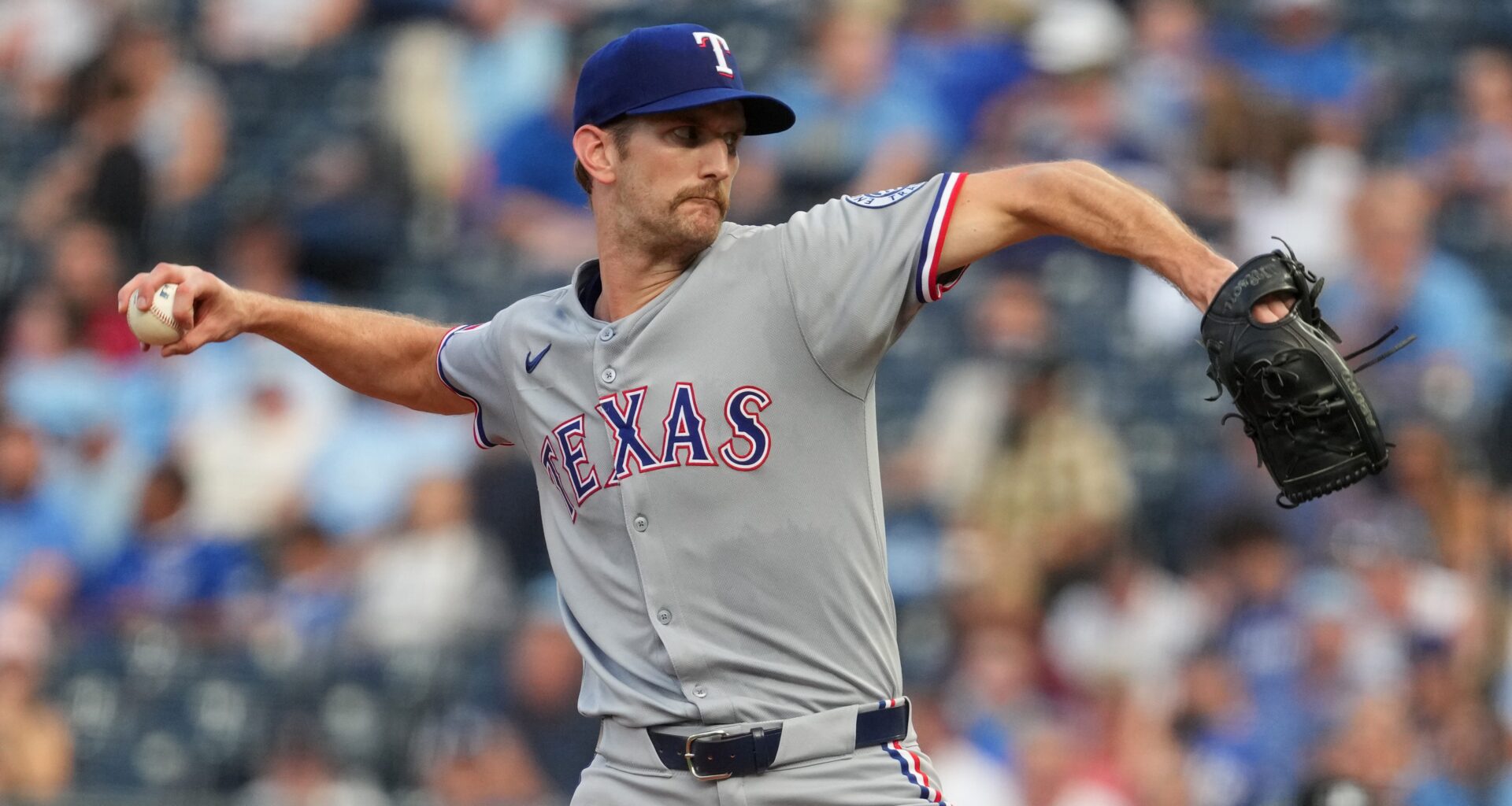 Former Rangers Reliever Signs Massive Contract in Korea