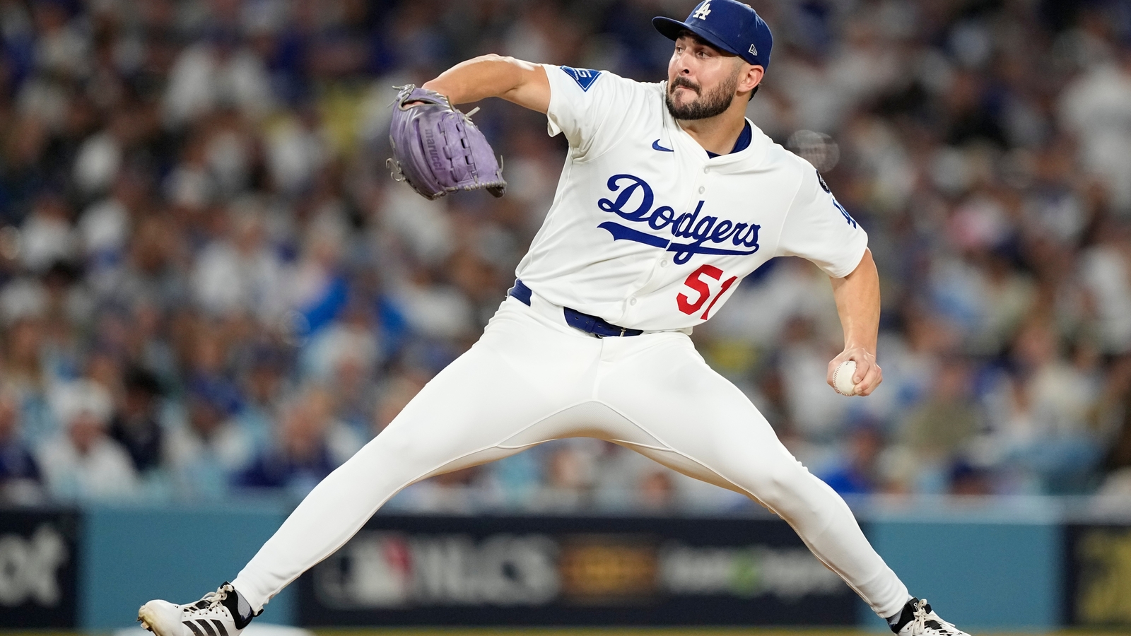 Los Angeles Dodgers pitcher Alex Vesia shares devastating news of baby daughter's death