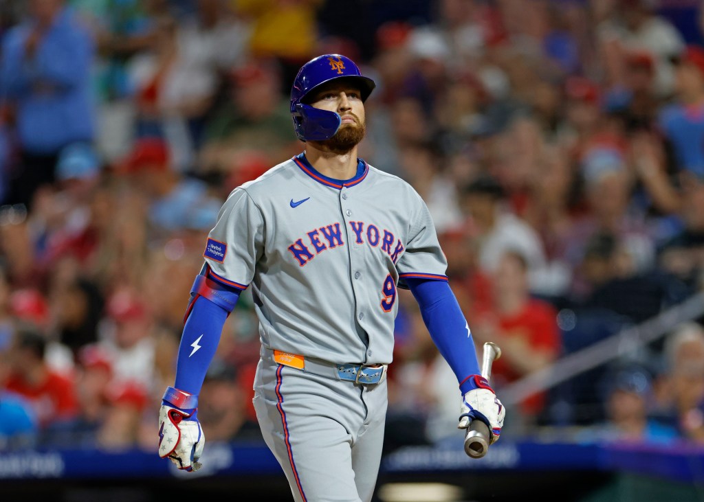 Brandon Nimmo #9 of the New York Mets reacts after he strikes out swinging during the sixth inning against the Philadelphia Phillies 