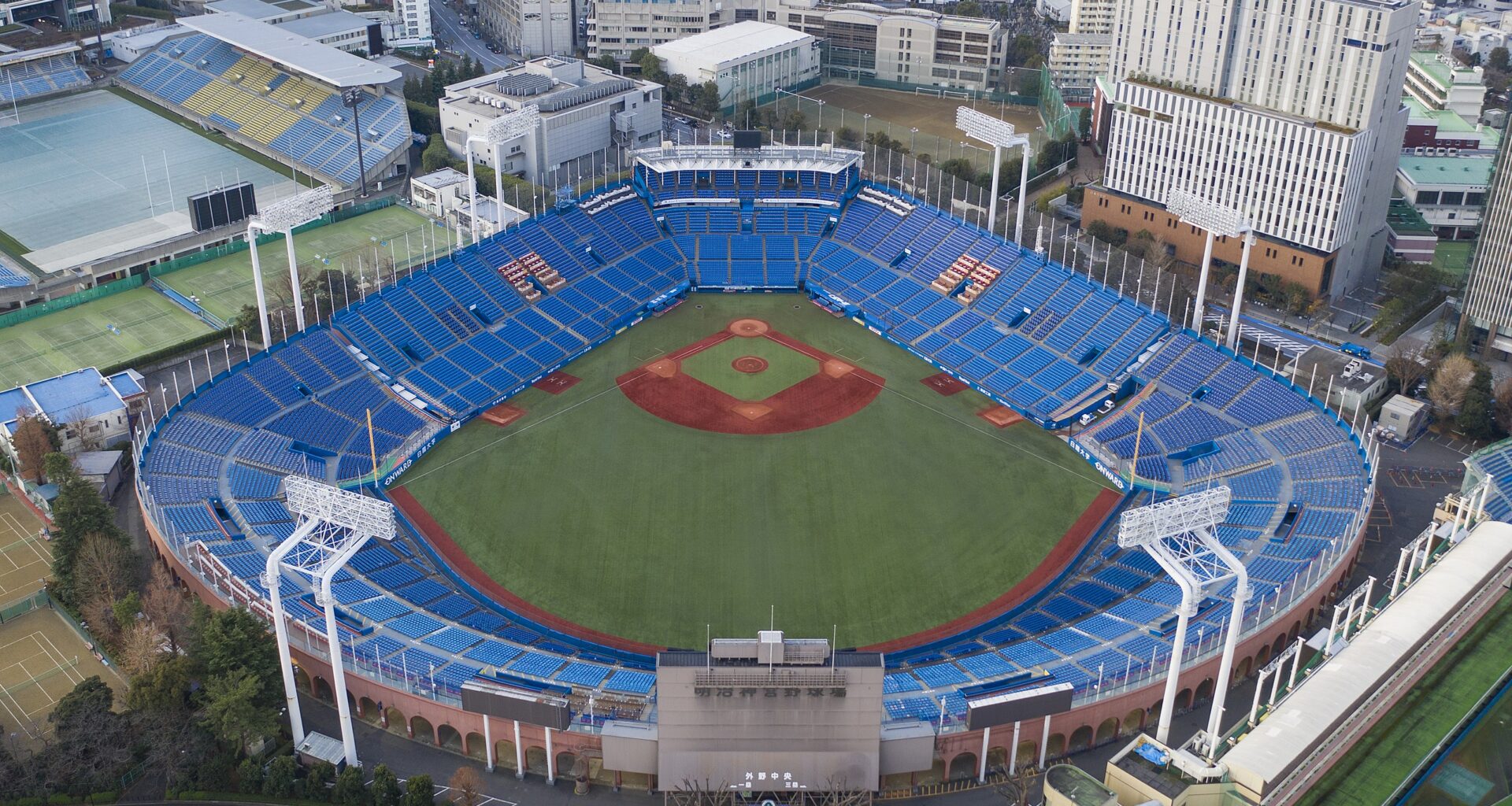 Tokyo Big6 League Celebrates 100th Anniversary with Commemorative Game