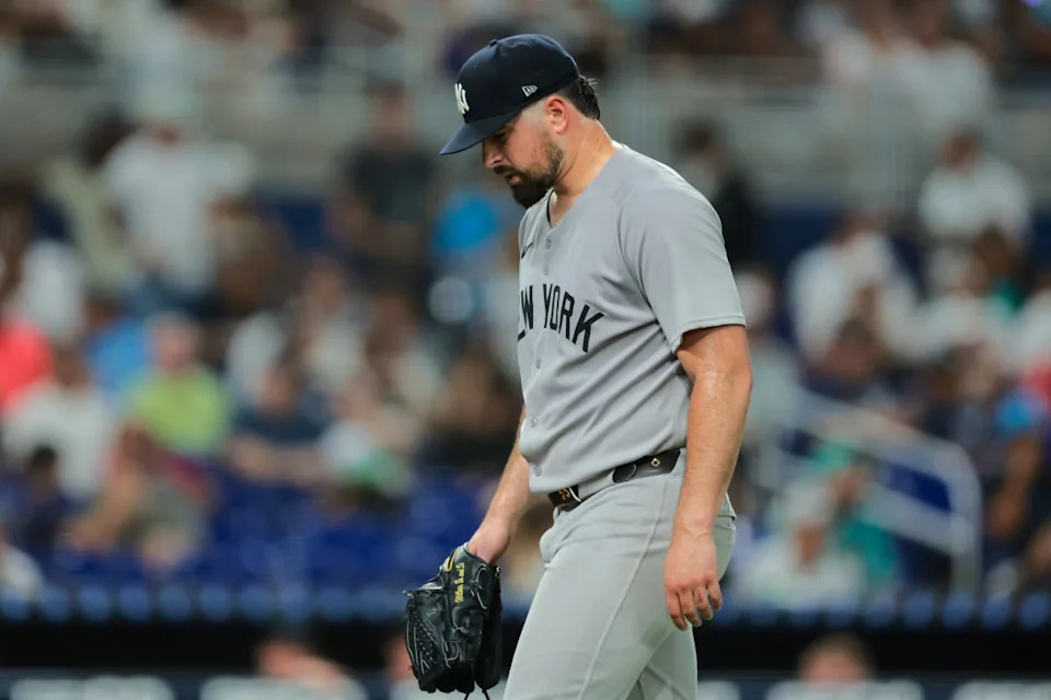 New York Yankees starting pitcher Carlos Rodon (55) © Sam Navarro-Imagn Images