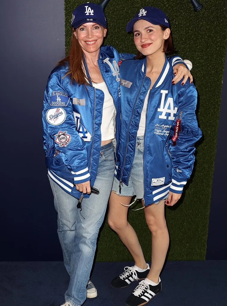 <p>Leslie Mann & Maude Apatow</p>