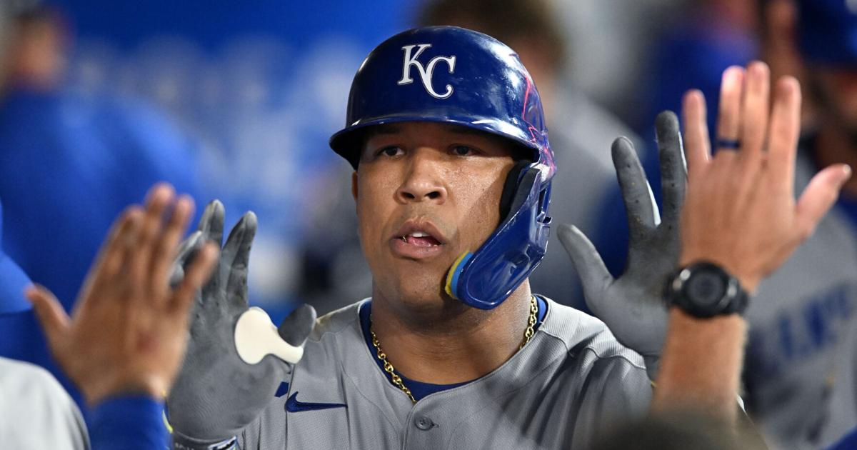 Salvador Perez agrees to a two-year contact to remain with the Royals | Sports