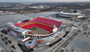 Chiefs and Royals eye locations as deadline for deal approaches