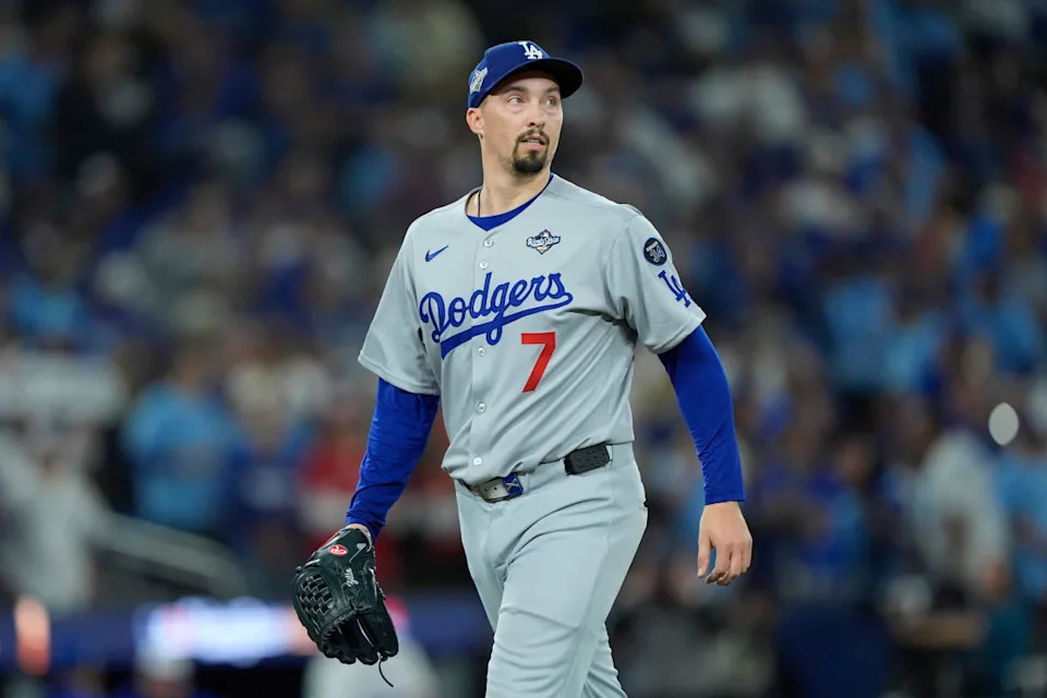 Los Angeles Dodgers pitcher Blake Snell (7) © John E&period; Sokolowski-Imagn Images