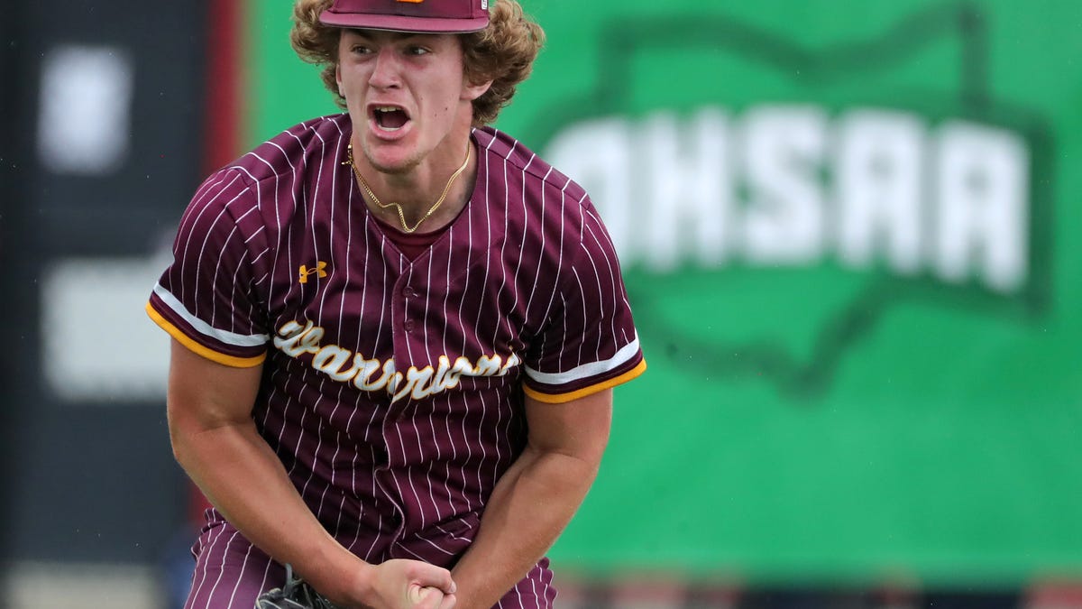 Shawn Sullivan commits to Tennessee baseball as 2026 pitcher