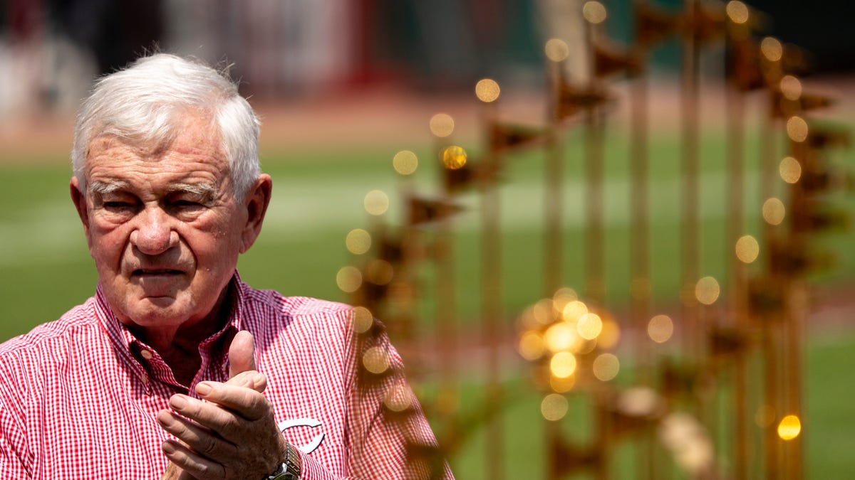 Are Reds only hope in hopeless Cincinnati sports landscape?