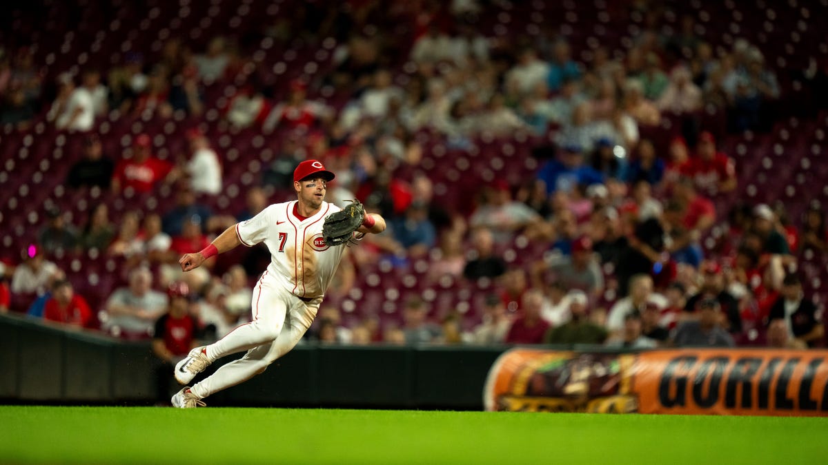 How Spencer Steer's glove plays key role in Cincinnati Reds' offseason