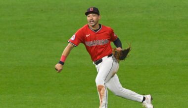 Cleveland Guardians outfielder Steven Kwan wins 2025 Gold Glove Award