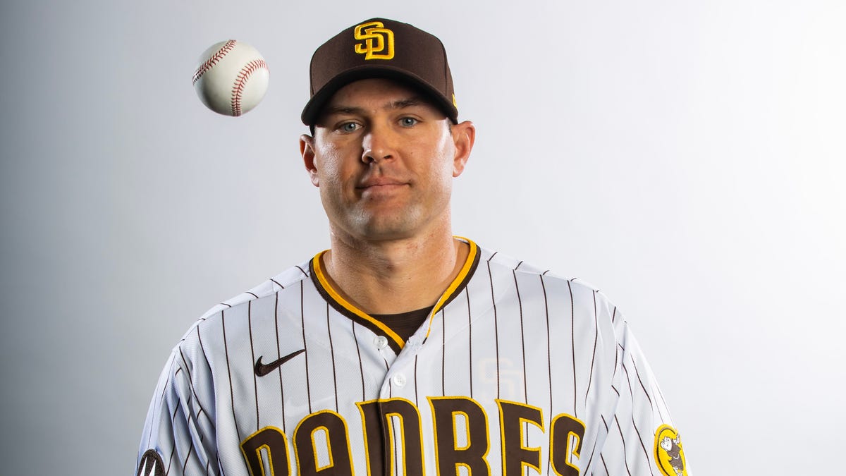 San Diego Padres hire Craig Stammen as manager in stunning move