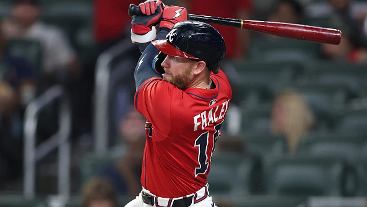 Rays claim former Reds outfielder Jake Fraley off waivers from Braves