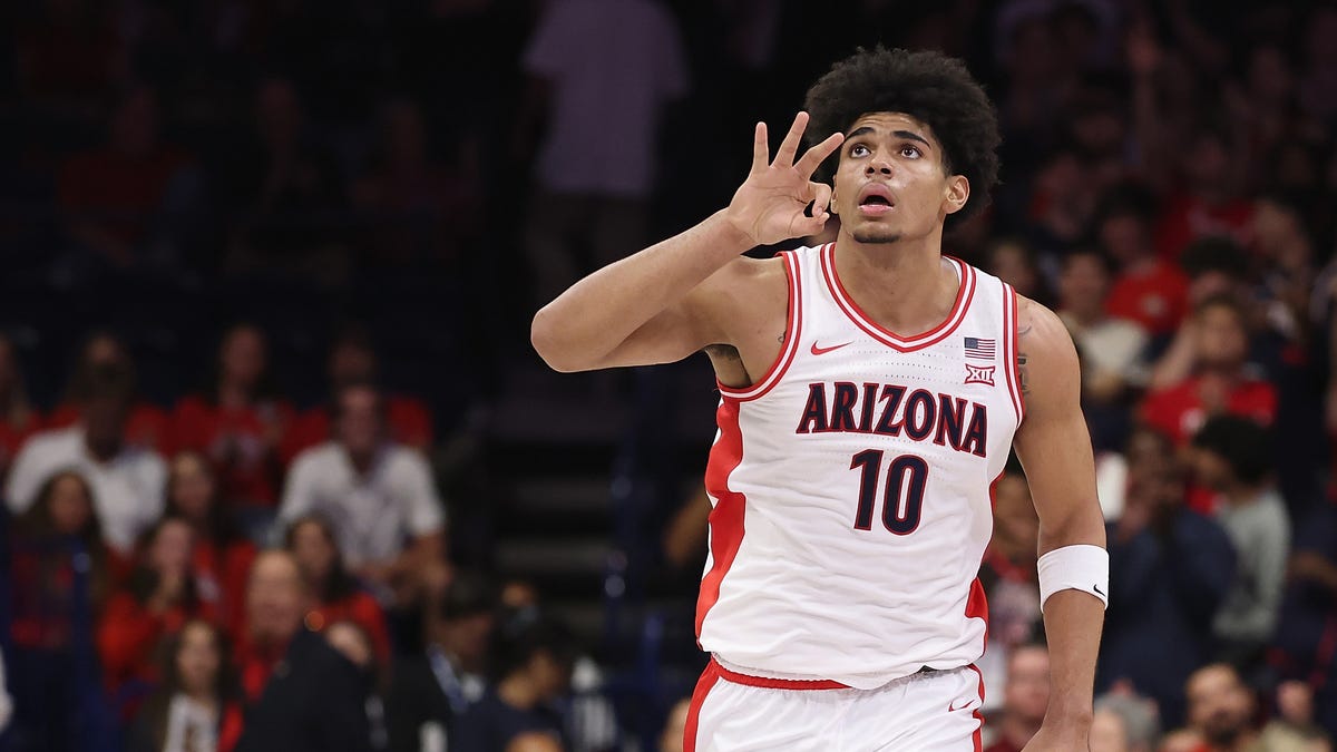 UA freshman Dwayne Aristode hits 6 3-pointers as Wildcats bury NAU