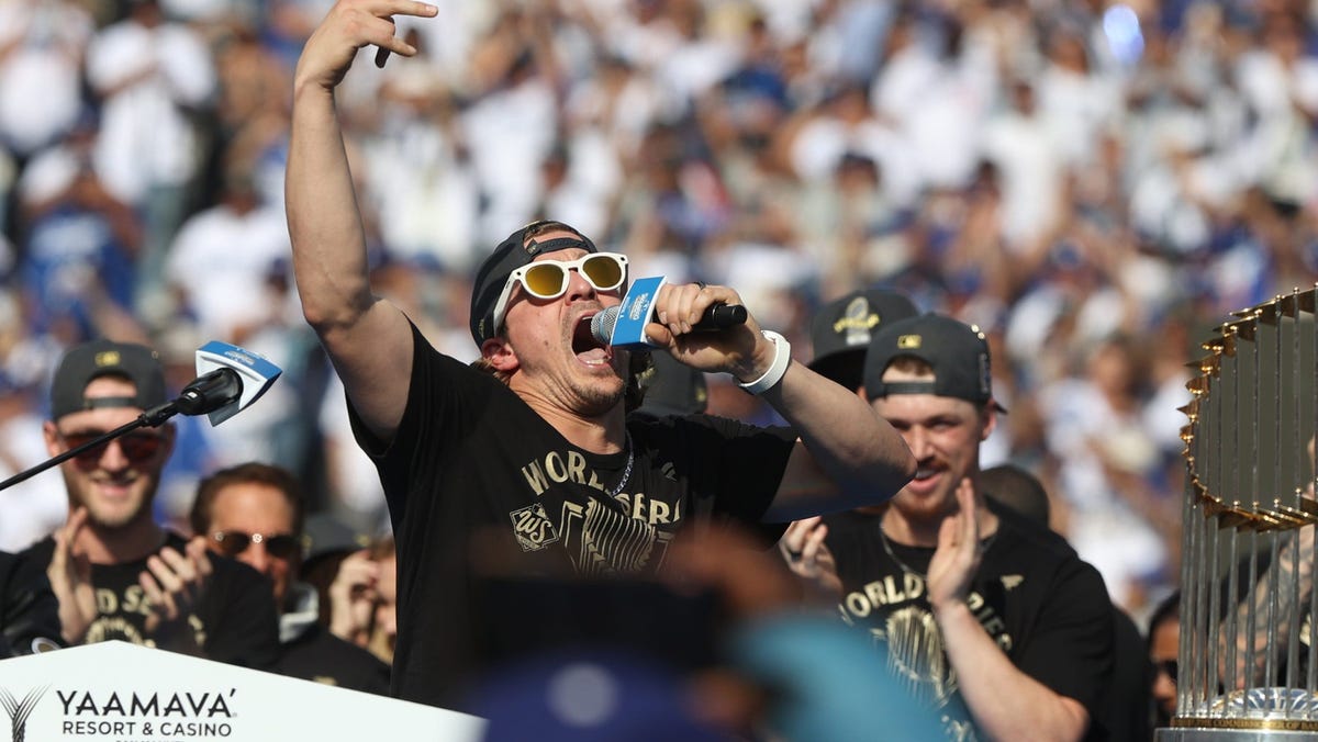 Kiké Hernández to miss World Baseball Classic after elbow surgery