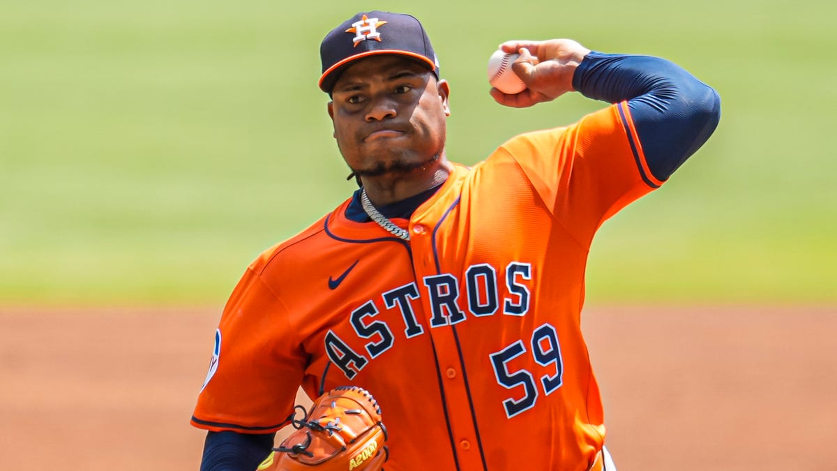 Top 10 starting pitchers after Cease contract