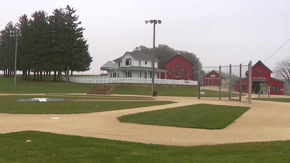 Twins-Phillies game, Carrie Underwood concert highlight big year in Dyersville