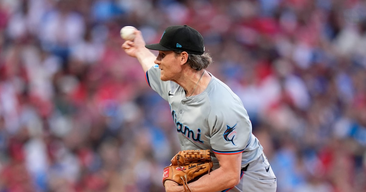 Texas Rangers sign RHP Declan Cronin, three others to minor league contracts