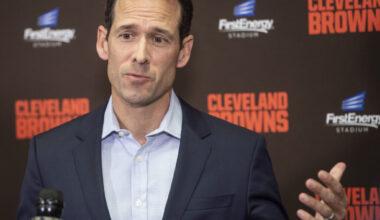 Rockies hire Paul DePodesta to run front office; Will Thad Levine follow as GM?