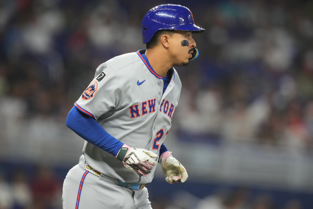 Bat to determine playing time for Mark Vientos