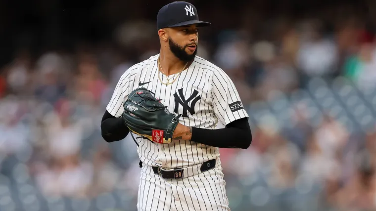 Yankees' hopes for free agent Devin Williams revealed by The Athletic's Ken Rosenthal image