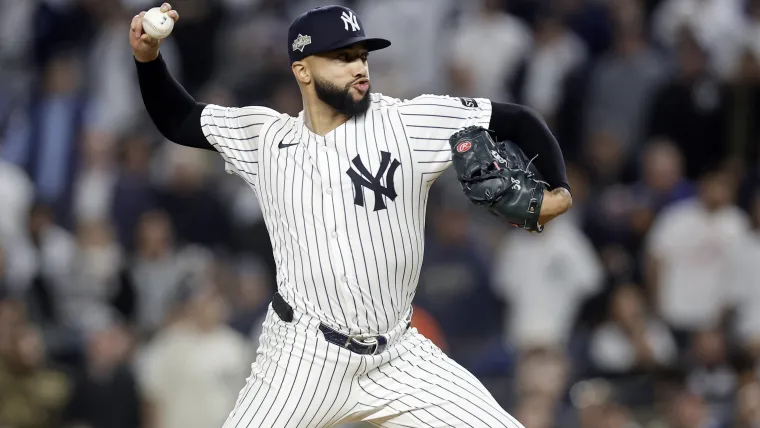 Yankees predicted to lose Devin Williams to Dodgers after rough year image