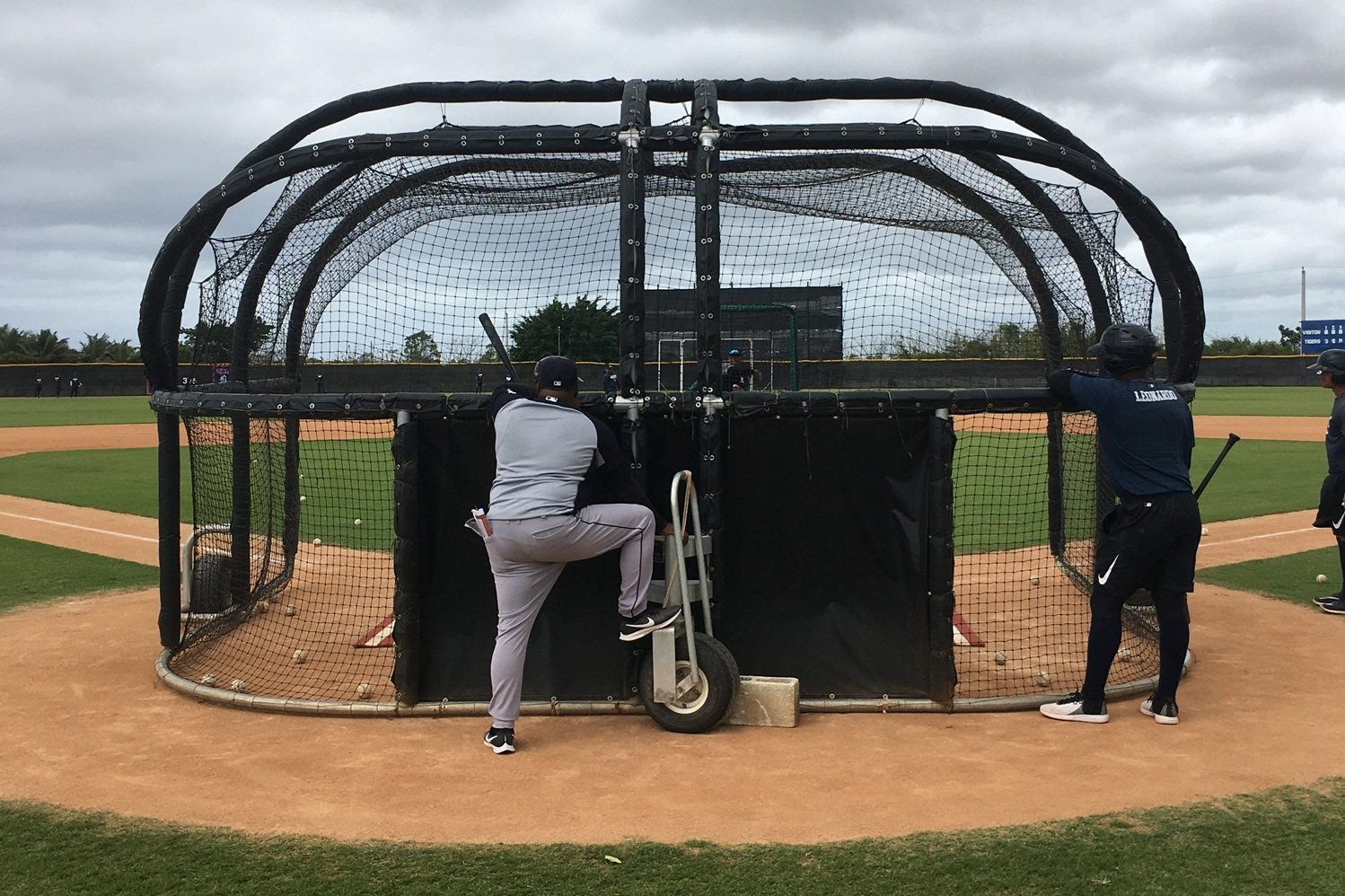 Rumor: Twins Linked to Highly-Touted, Age-Shifting Dominican Prospect - Rumors