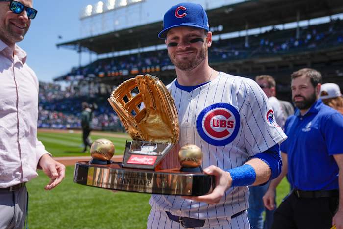 Ian Happ wins again as the Chicago Cubs earn a major league-high 3 Gold Glove awards