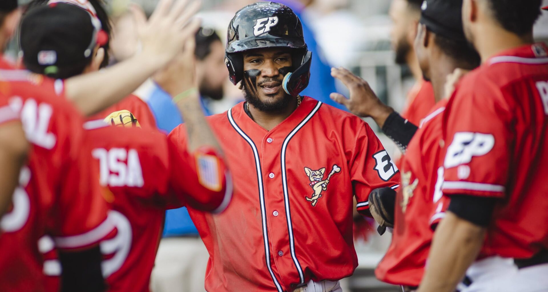 Padres make first offseason acquisition as 22 become minor league free agents