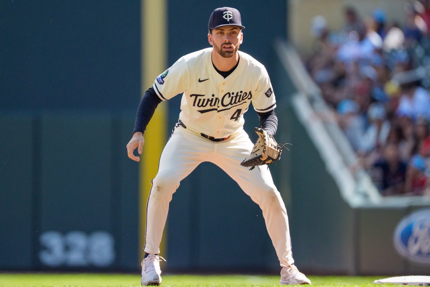 Are Minnesota Twins Planning to Enter the 2026 Season With Edouard Julien as the Backup First Baseman? - Twins