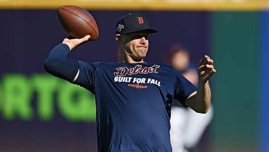 Seattle Mariners Paul Sewald...