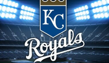 Royals to host holiday giveaway