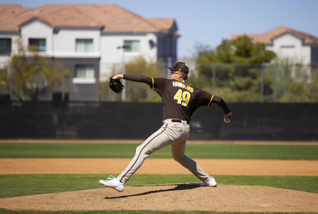 Padres Select Garrett Hawkins, Miguel Mendez