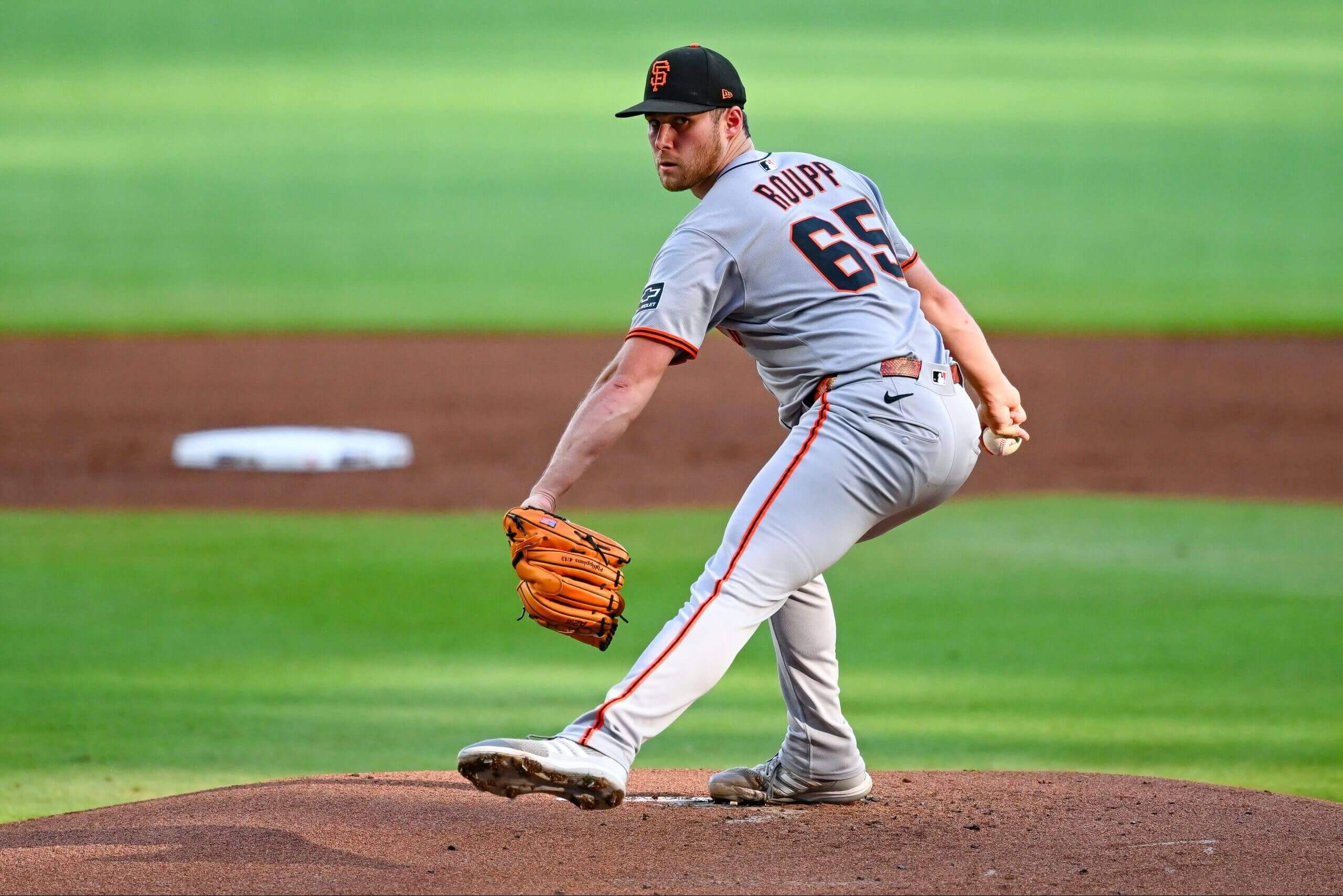 San Francisco starting pitcher Landen Roupp throws a pitch during the MLB game between the San Francisco Giants and the Atlanta Braves. 