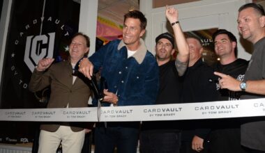 Shoplifter swipes $9,700 in baseball and Pokemon cards from Tom Brady shop – NBC New York