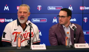 Twins add former Cleveland star to improve outfield, base running image