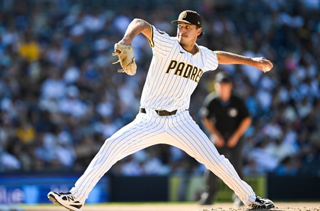 What will newly re-signed lefty Kyle Hart's role be for Padres?