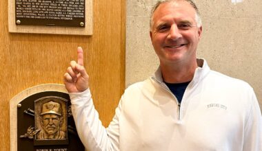 Matt Quatraro points to George Brett's Hall of Fame plaque