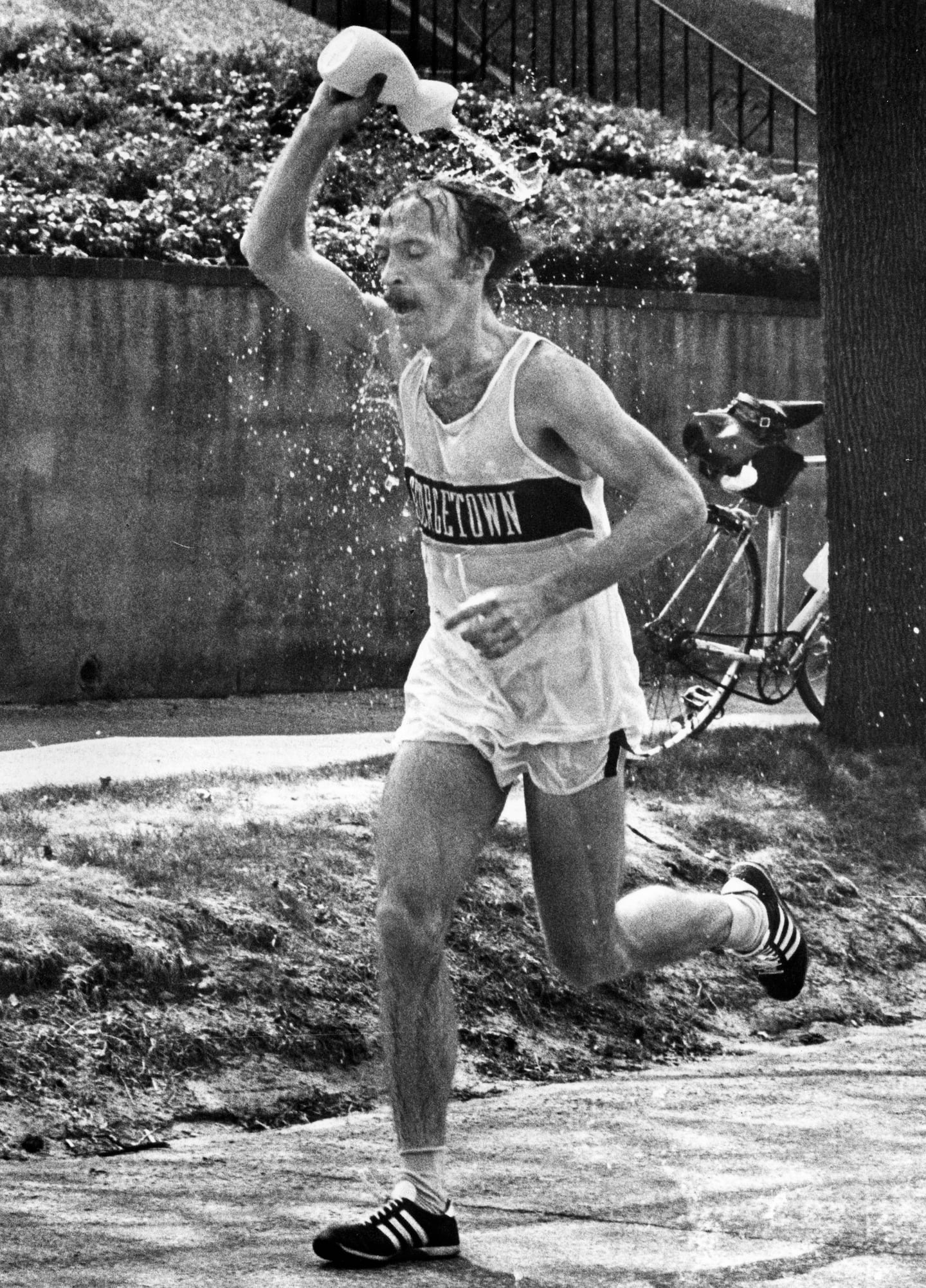 Jack Fultz won the Boston Marathon in blistering heat in 1976.
