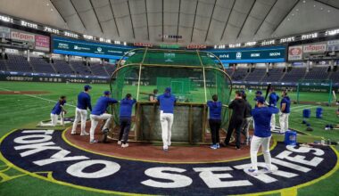MLB players get a little taste of baseball in Japan