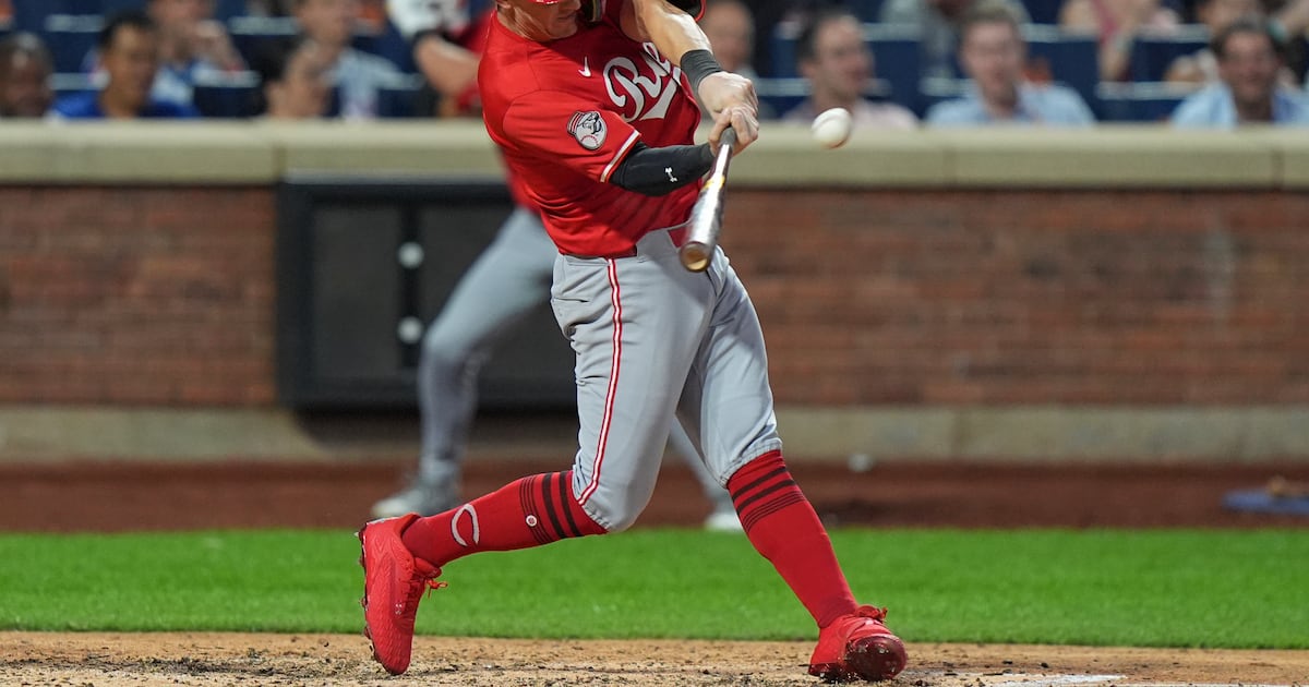 Three players hit free agency as the Reds decline team options