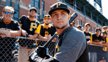 Kyle Schwarber: Pirates not actually pursuing him, just feeding fans misinformation