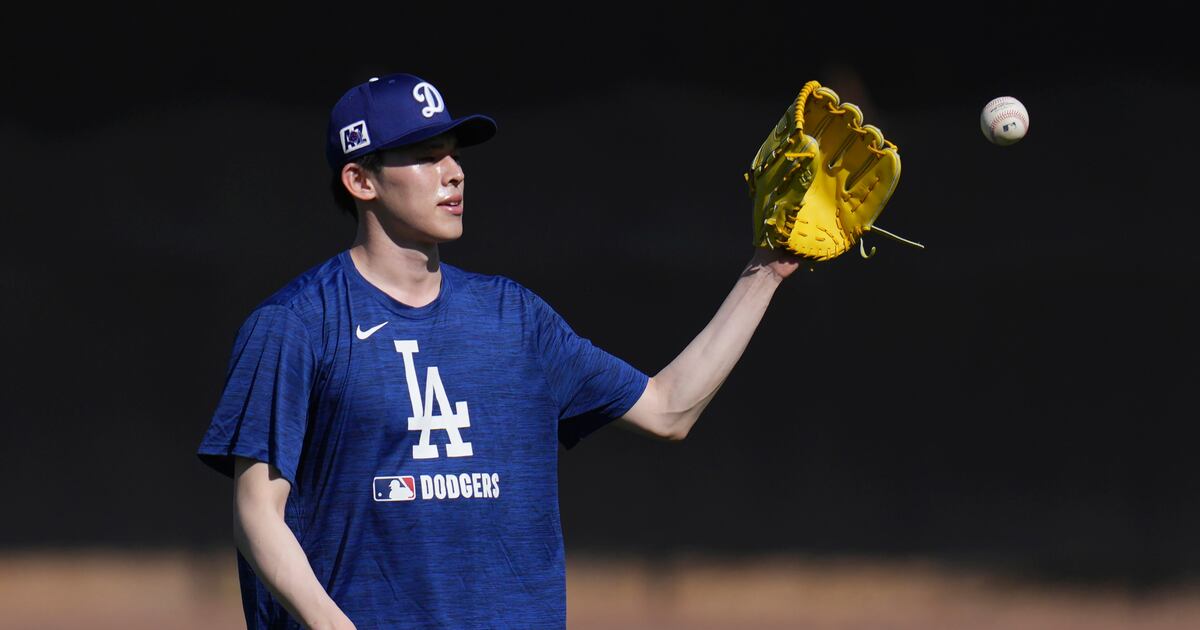 Yoshinobu Yamamoto, Roki Sasaki expected to open season for Los Angeles Dodgers in Tokyo