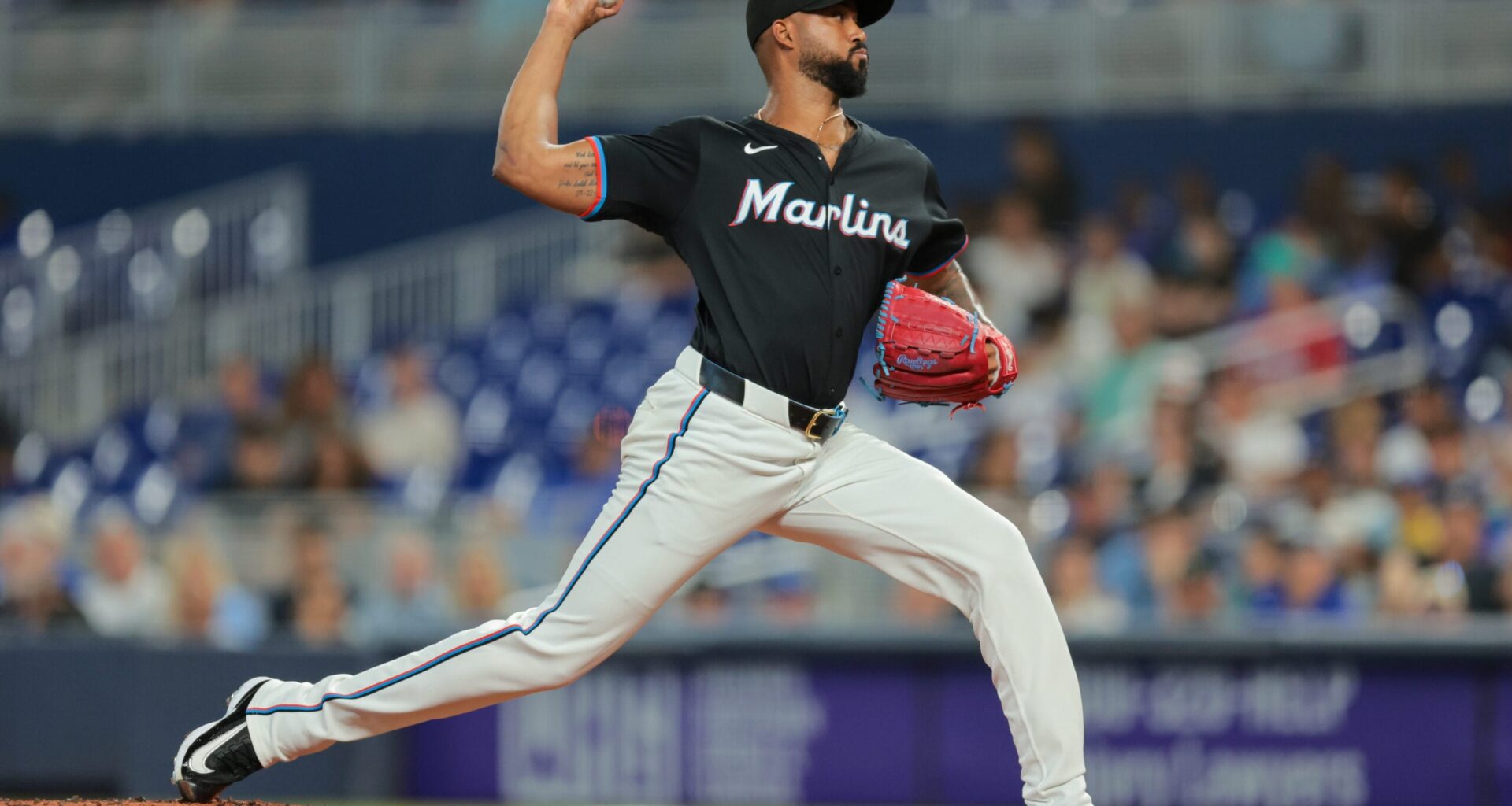 Yankees could be closing in on trade for Marlins high-upside pitcher