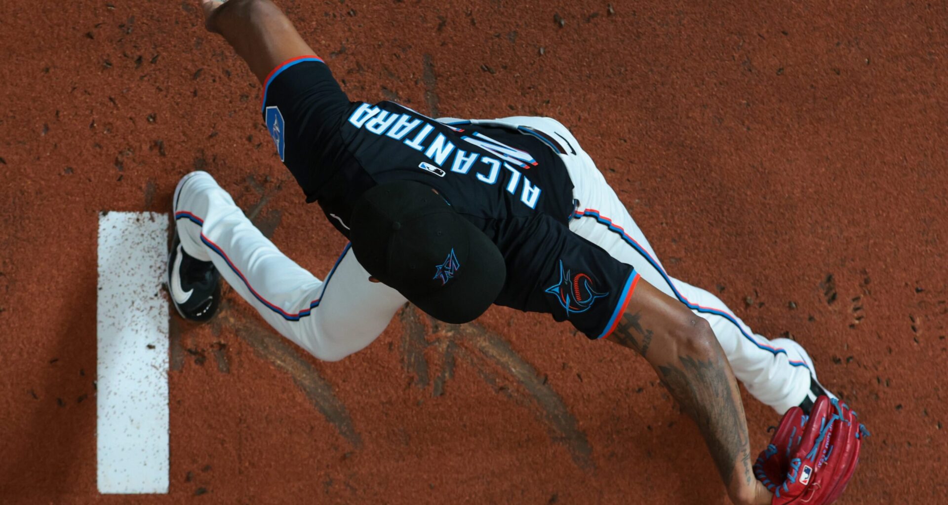 Could the Yankees land one of the Marlins' top starters in a trade?