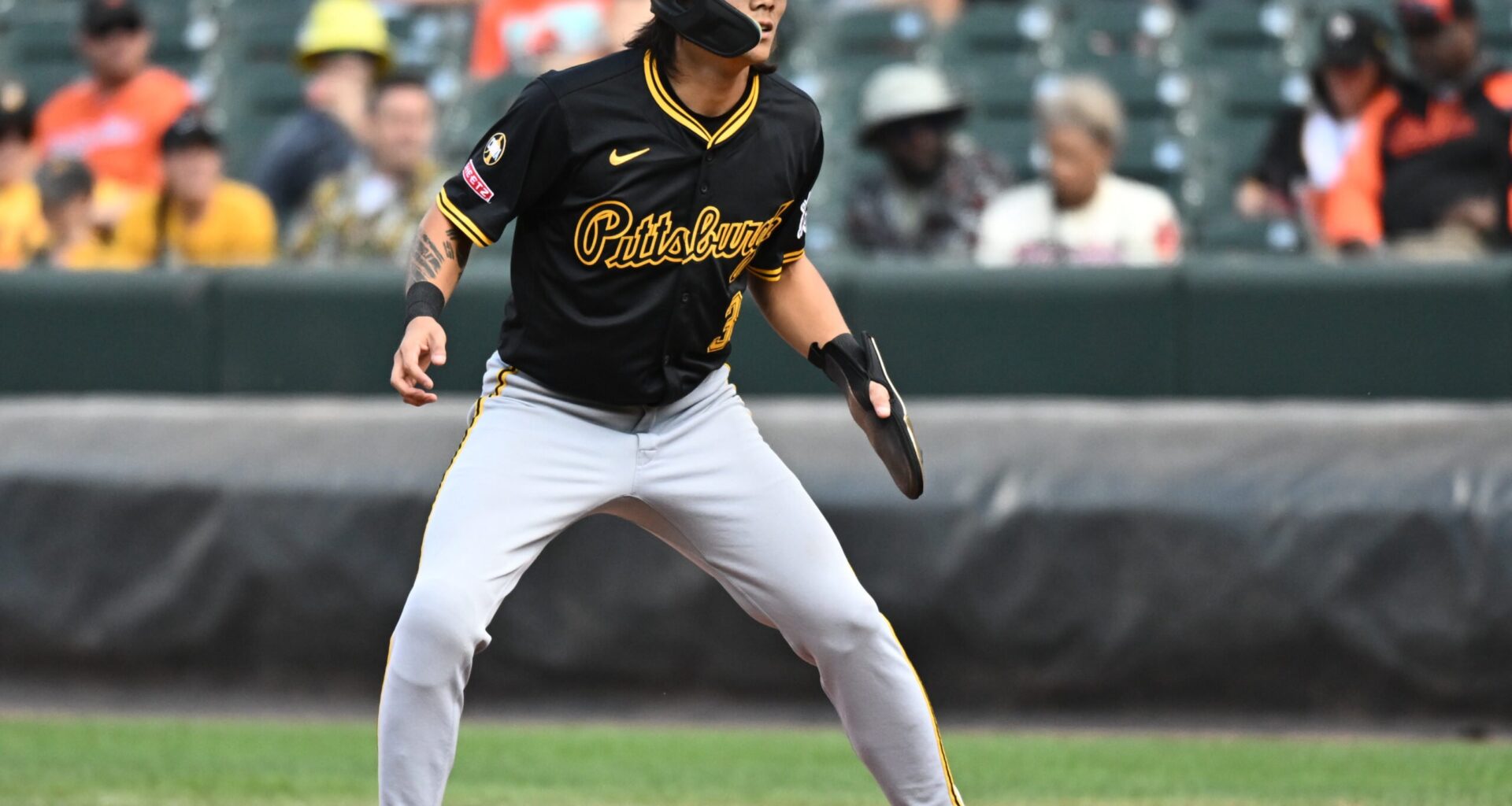 Mets reinforce depth with left-handed specialist and speedster waiver claim