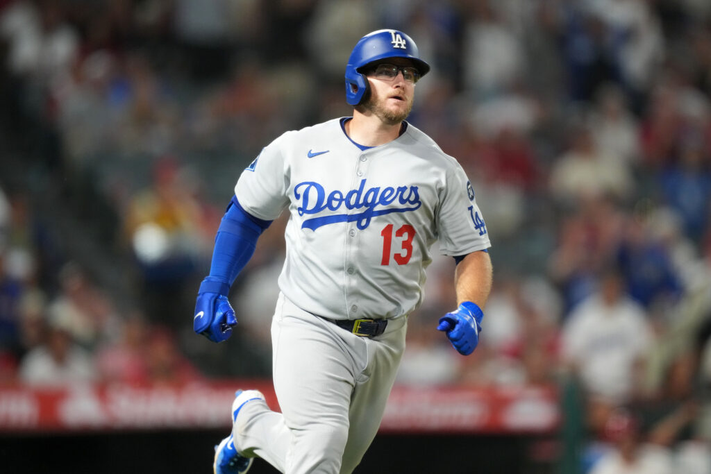 Dodgers Exercise Club Options On Max Muncy, Alex Vesia