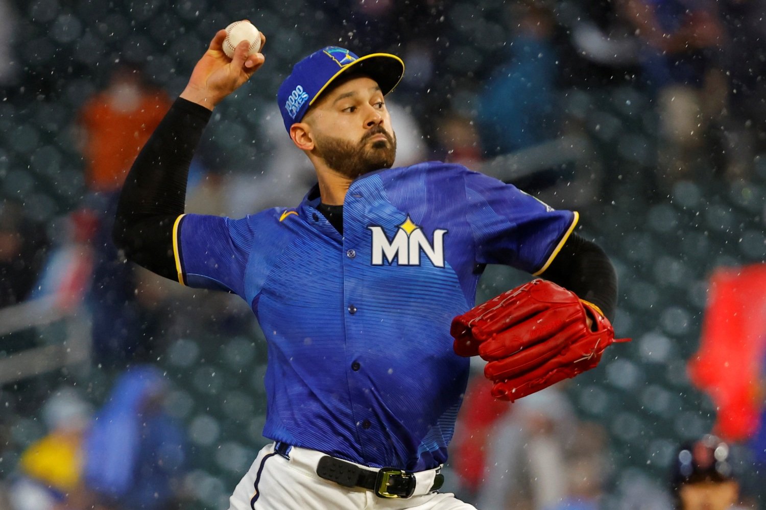 The Twins' Reluctance to Rebuild, and Whether It Will Remain This Winter - Twins