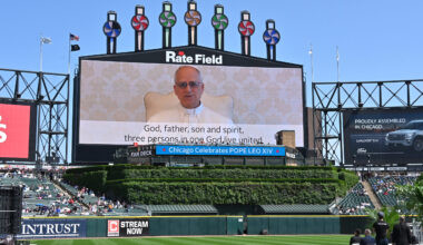 Pope Leo XIV Receives Nellie Fox Bat as Thanksgiving Gift, Delighting White Sox Fan Pontiff