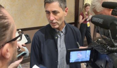 As MLB labor trouble looms, execs try to read an inscrutable market