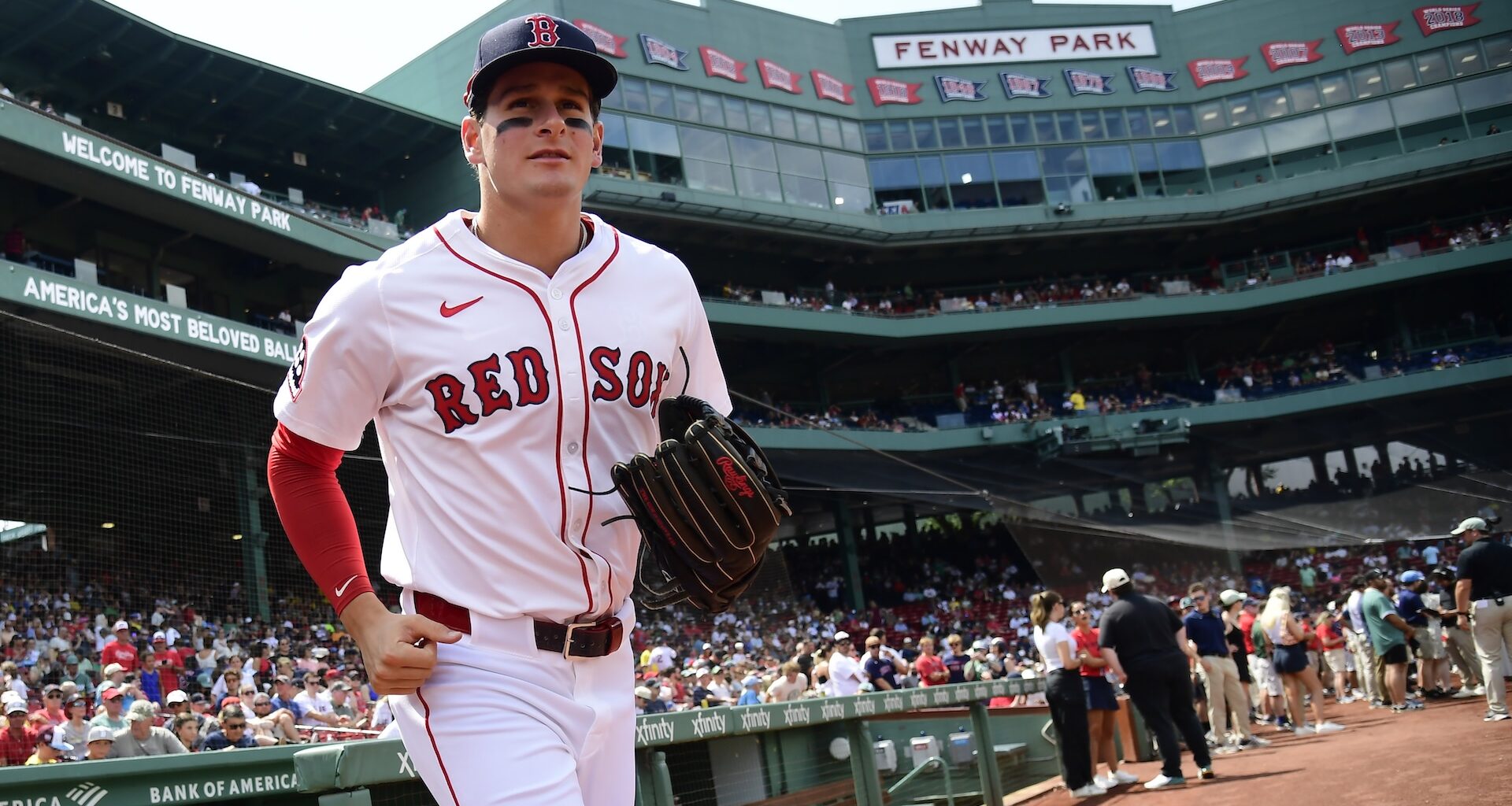 MLB Insider Says This Free Agent Would Do Wonders For Roman Anthony